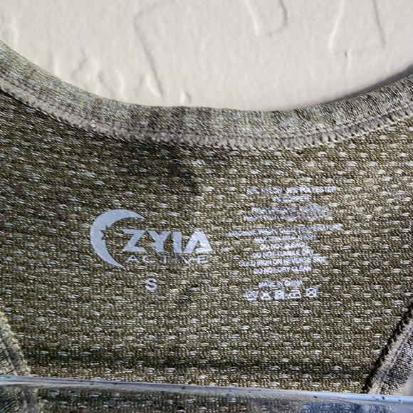 ⭐4/$20 Zyia Seamless Tank Top Small - Picture 3 of 8